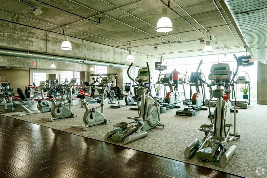 More Photos Of 5927 Almeda Rd, Houston Apartments For Lease