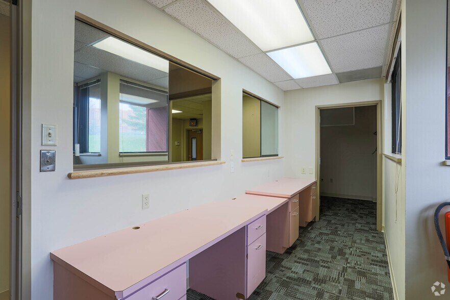 More Photos Of 20 Highland Park Dr, Uniontown Medical For Sale