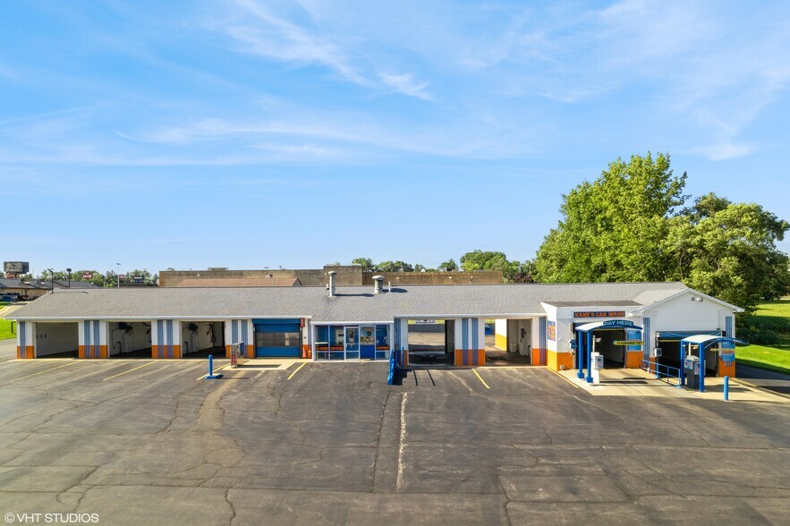 More Photos Of 731 Midwest Ct, Freeport Carwash For Sale