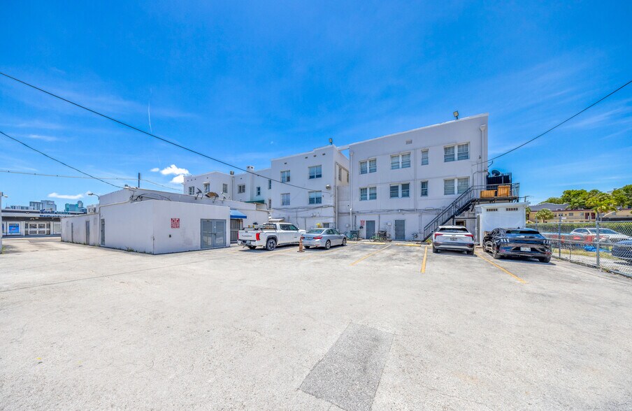 More Photos Of 1201-1223 W Flagler St, Miami Apartments For Lease