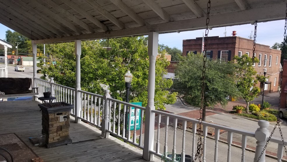 More Photos Of 2720 Cleveland St, Elloree Storefront Retail Residential For Sale