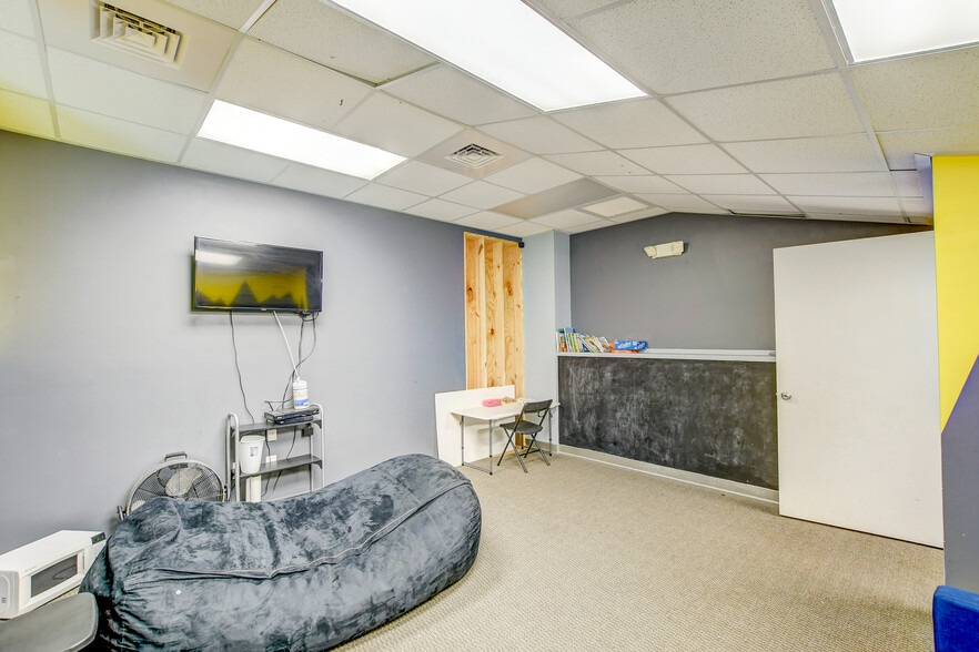 More Photos Of 3400 Turgot Ln, Mount Pleasant Health Club For Lease