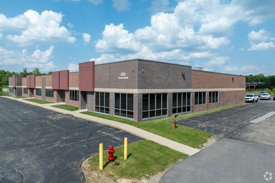 Primary Photo Of 525 Frost Rd, Streetsboro Light Manufacturing For Lease