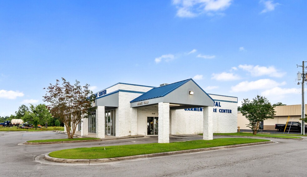 More Photos Of 4314 Henderson Dr, Jacksonville Freestanding For Sale