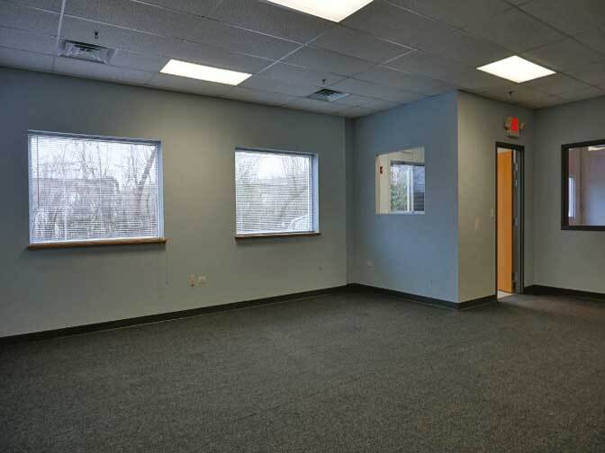 More Photos Of 731 N 17th St, St Charles Light Distribution For Lease