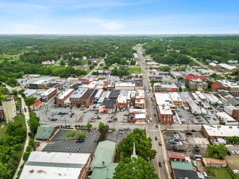 More Photos Of 215 W 3rd St, Farmville General Retail For Sale