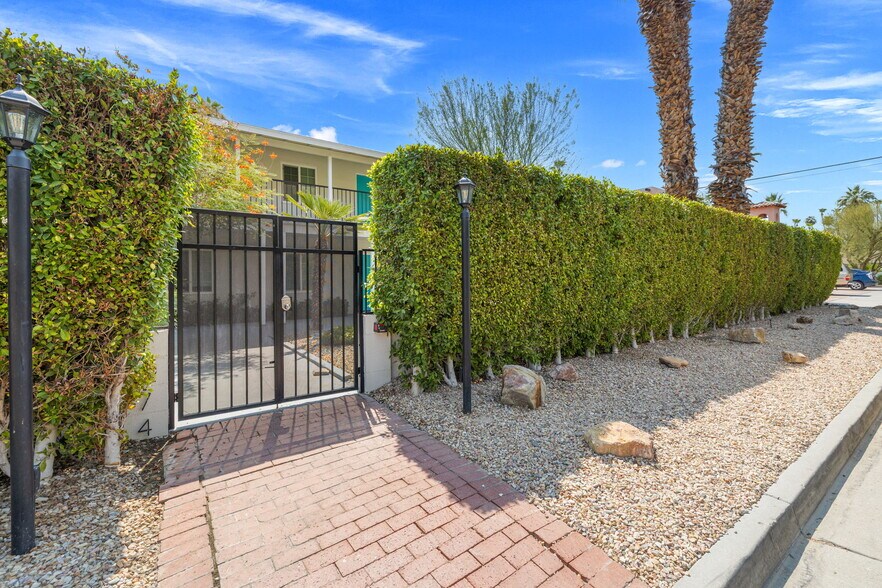 More Photos Of 1674 S Via Salida, Palm Springs Apartments For Sale