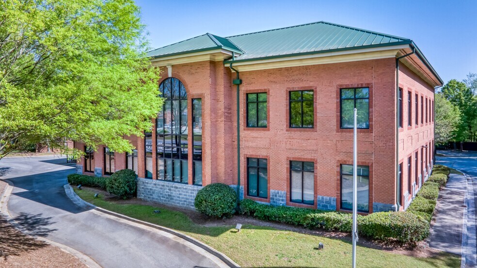 More Photos Of 525 E Crossville Rd, Roswell Office For Sale