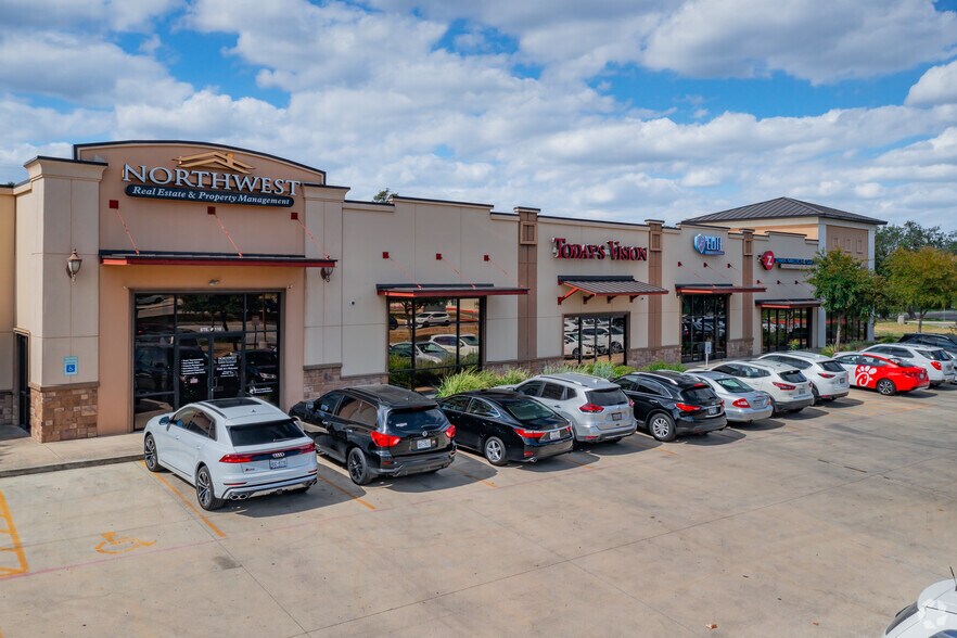 More Photos Of 12030 Bandera Rd, Helotes Storefront Retail Office For Lease