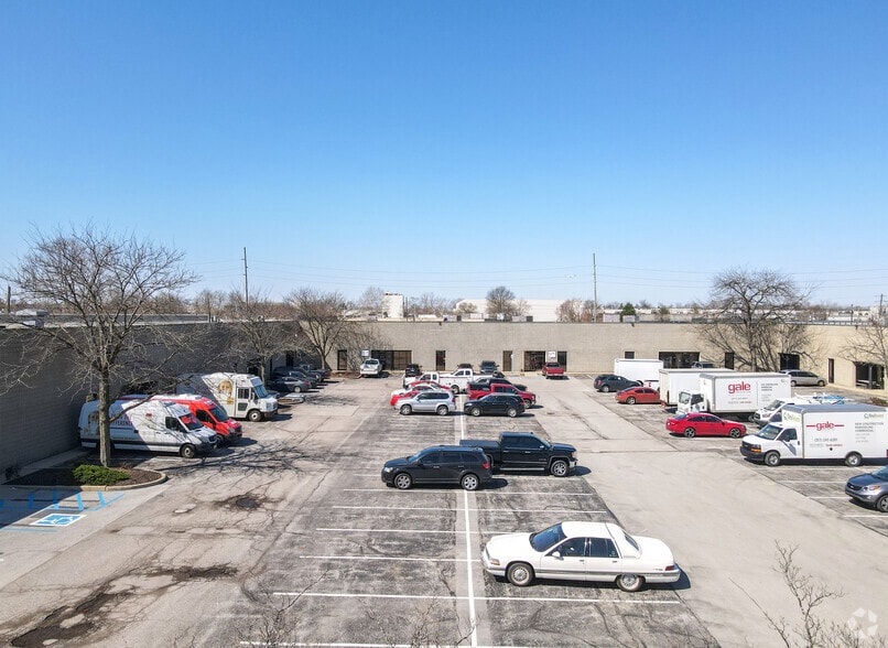 More Photos Of 2040 S Lynhurst Dr, Indianapolis Manufacturing For Lease