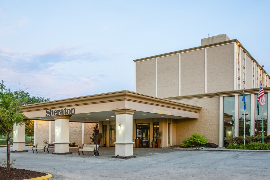 More Photos Of 655 N 108th Ave, Omaha Hotel For Sale