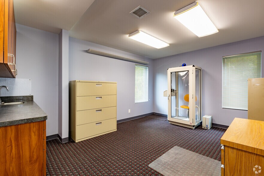 More Photos Of 1044 Lacey Rd, Forked River Medical For Lease