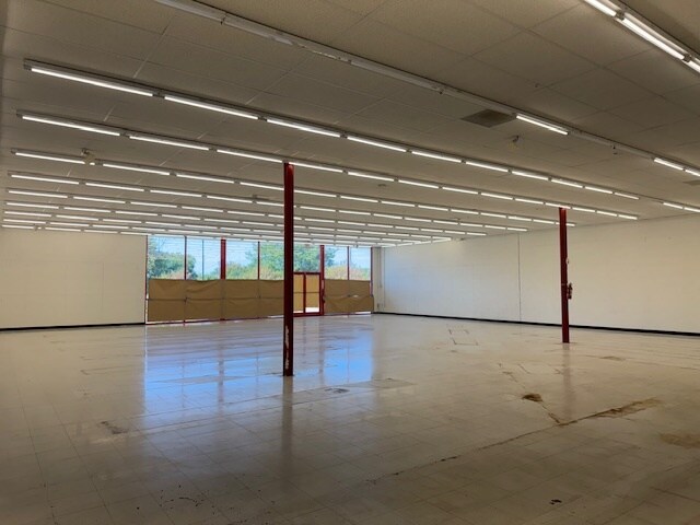 More Photos Of 1220 Shelburne Rd, South Burlington Freestanding For Lease