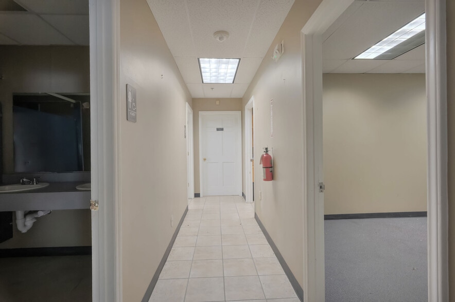 More Photos Of 2153 Lejeune Blvd, Jacksonville Freestanding For Sale