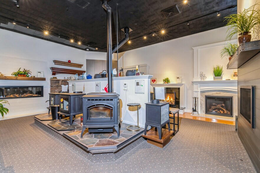 More Photos Of 318 E Main St, Patchogue Freestanding For Sale