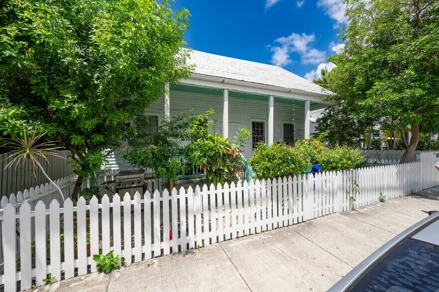 More Photos Of 818 Elizabeth St, Key West Apartments For Sale