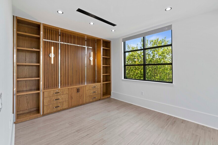 More Photos Of 8118 Fry Rd, Cypress Office For Lease