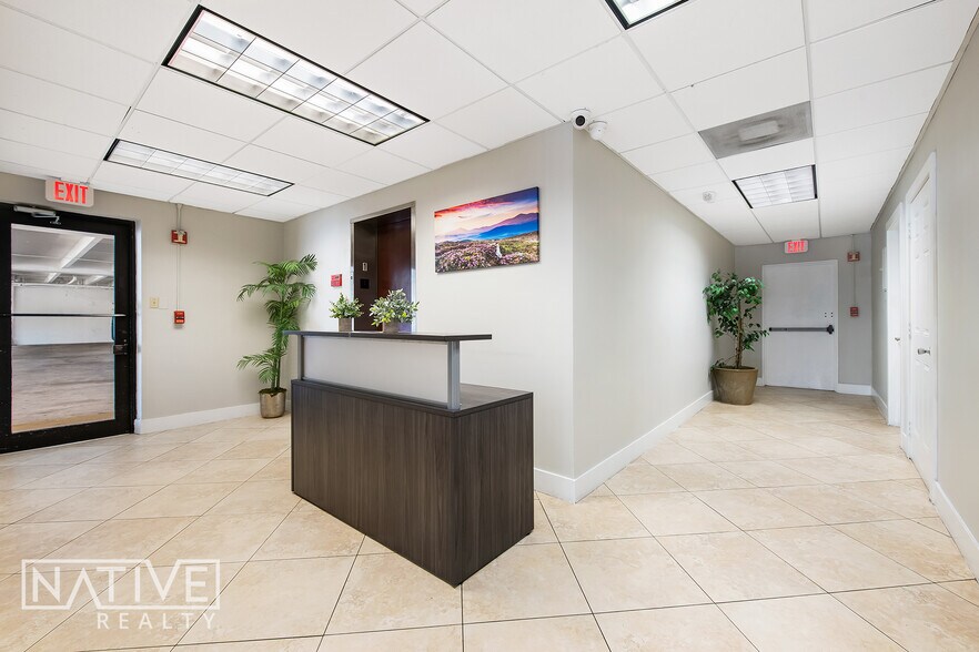 More Photos Of 2817 E Oakland Park Blvd, Fort Lauderdale Office For Sale