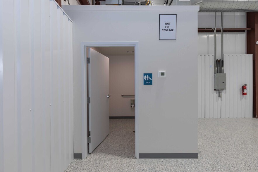 More Photos Of 8205 Amarillo Blvd W, Amarillo Industrial For Sale