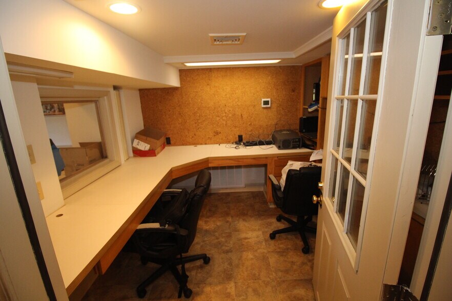 More Photos Of 1105 Taylorsville Rd, Washington Crossing Office Residential For Lease