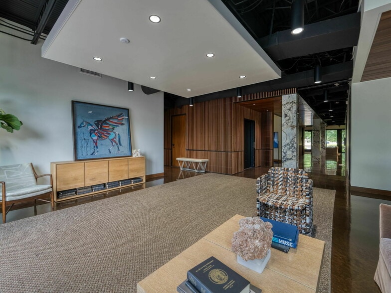 More Photos Of 3901 Manhattan Dr, Tyler Office For Lease