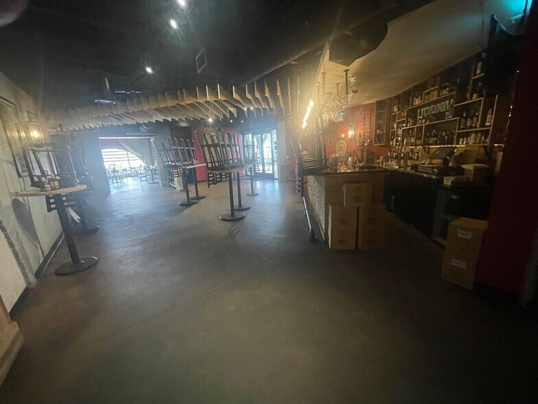 More Photos Of 4323 S Interstate 35, Austin Restaurant For Sale