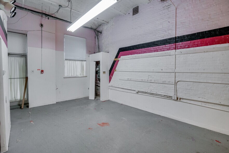 More Photos Of 2038 S Juniper St, Philadelphia Apartments For Lease