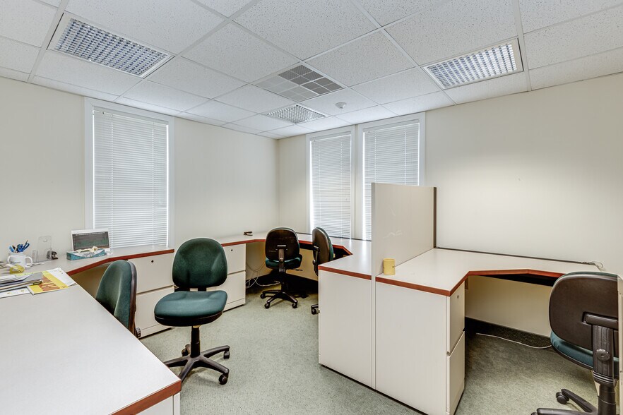 More Photos Of 221 S Main St, Flemington Office For Sale