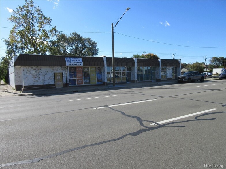 More Photos Of 15270-15304 E 8 Mile Rd, Detroit Storefront For Sale