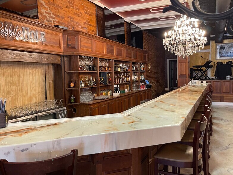 More Photos Of 117 N Jefferson Ave, Eatonton Storefront For Sale