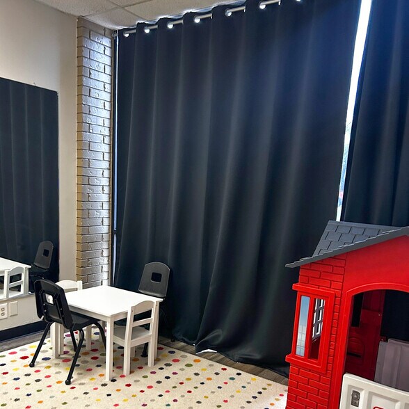 More Photos Of 750 S Cherokee St, Catoosa Unknown For Lease