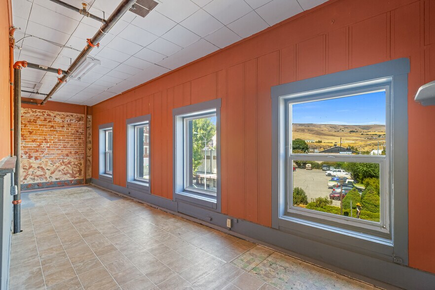 More Photos Of 714 Main St, Lewiston Movie Theatre For Sale