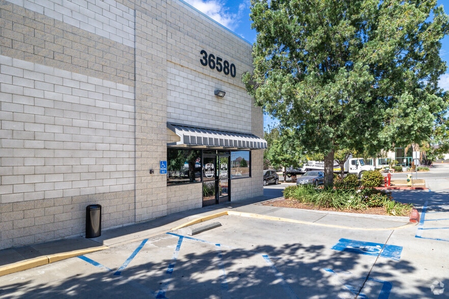 More Photos Of 36580 Penfield Ln, Winchester Light Distribution For Lease