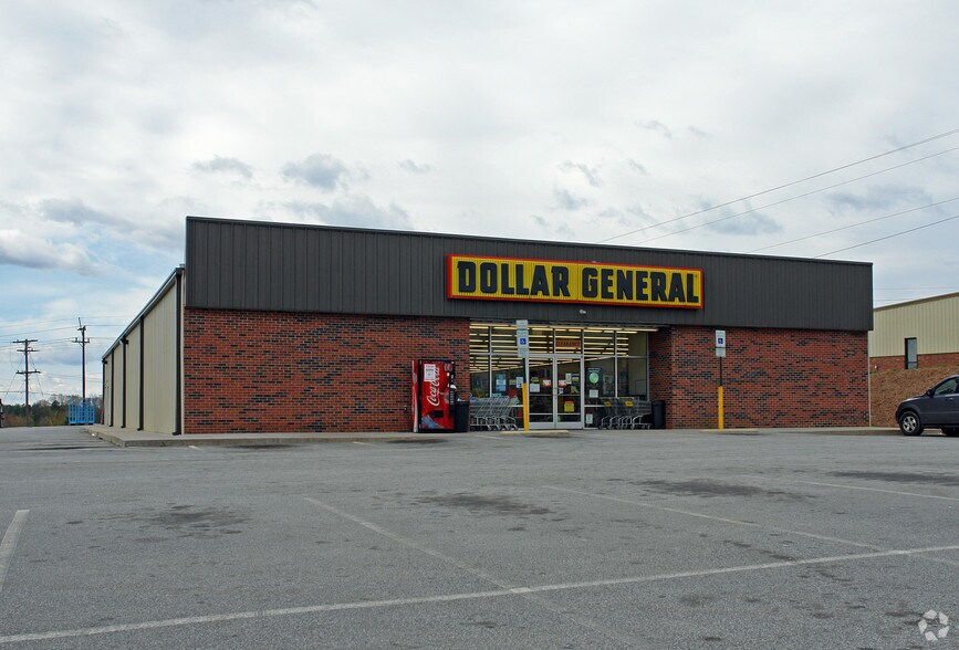 Primary Photo Of 86 Old Mountain Rd, Hiddenite Freestanding For Sale