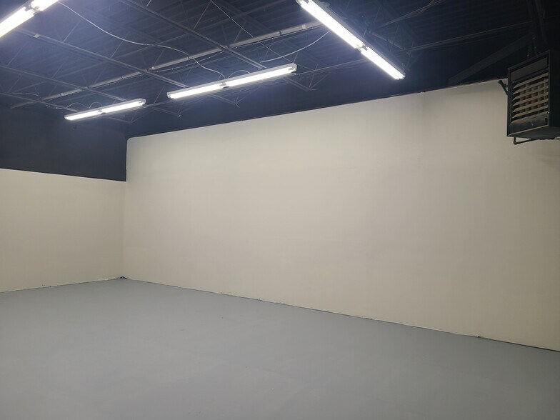 More Photos Of 5663 S Mingo Rd, Tulsa Light Manufacturing For Lease