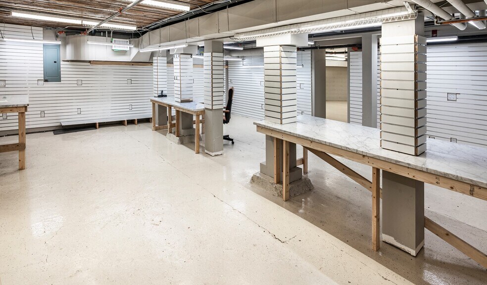 More Photos Of 1015 11 St SE, Calgary Storefront Retail Office For Lease
