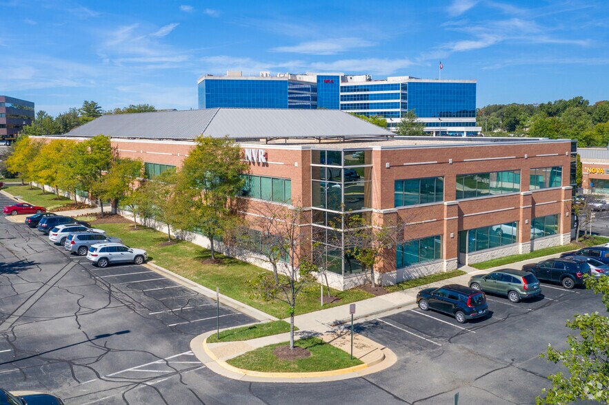 More Photos Of 3928 Pender Dr, Fairfax Unknown For Lease