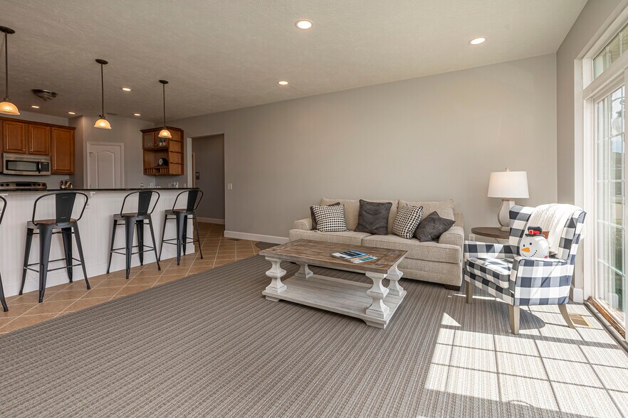 More Photos Of 2801 17th St, Marion Medical For Sale