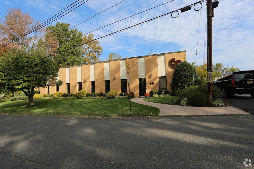 More Photos Of 95 Dermody St, Cranford Research And Development For Sale