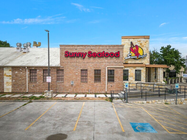 More Photos Of 2320 NASA Pky, Seabrook Restaurant For Sale