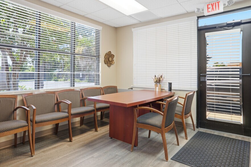 More Photos Of 1729 Lakeland Hills Blvd, Lakeland Medical For Sale