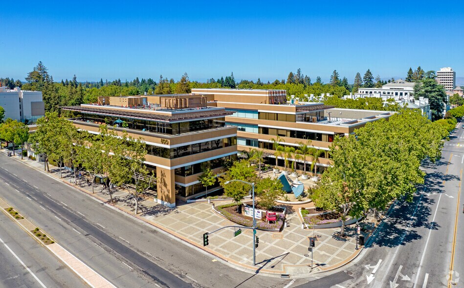 More Photos Of 800 W El Camino Real, Mountain View Coworking Space