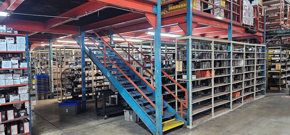 More Photos Of 3053 Industrial 31st St, Fort Pierce Warehouse For Sale