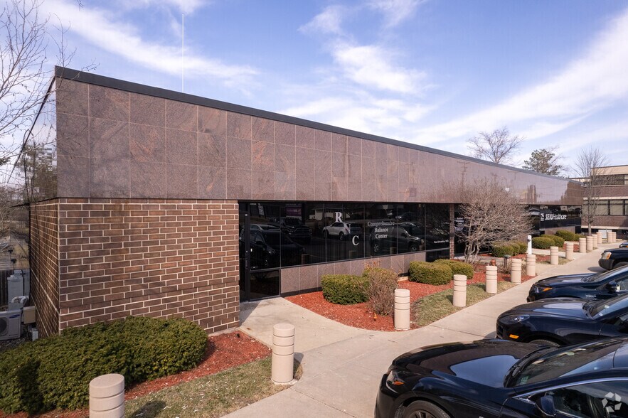 Primary Photo Of 4920 E State St, Rockford Office For Lease