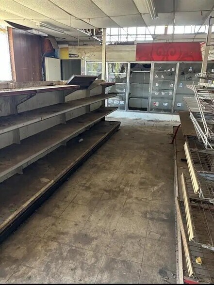 More Photos Of 1115 E Scott Ave, Wichita Falls Flex For Sale