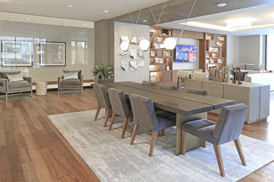 More Photos Of 365 Nicollet Mall, Minneapolis Apartments For Sale