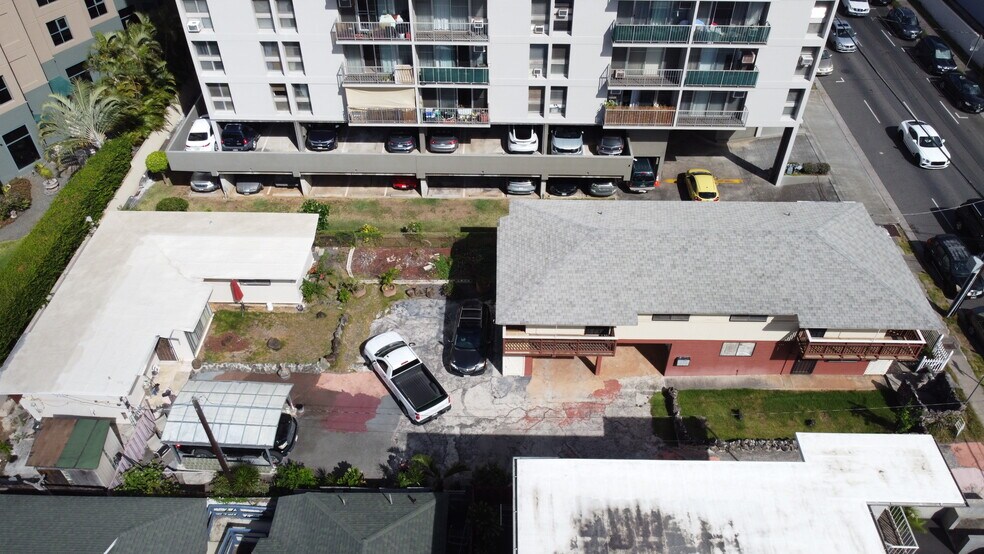 More Photos Of 1077 Kinau St, Honolulu Multifamily For Sale