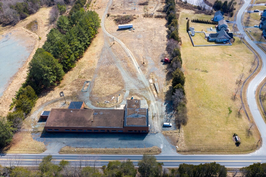 More Photos Of 2428 Richmond Rd, Troy Auto Salvage Facility For Sale