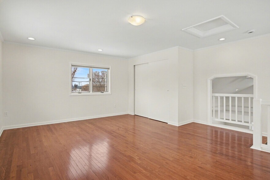 More Photos Of 328 Lake Road East Frk, Hamlin Restaurant For Sale