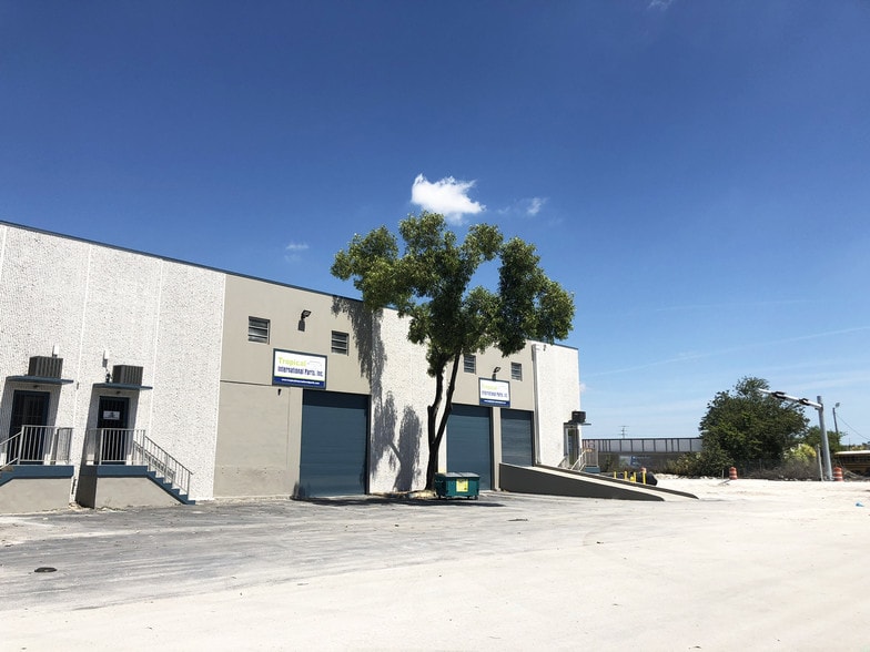 More Photos Of 8705-8795 NW 100th St, Miami Warehouse For Lease